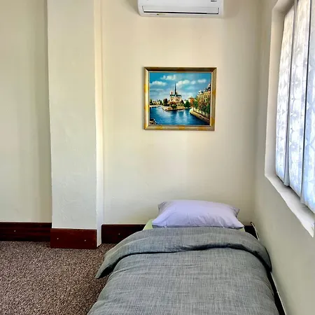 Delphi * ティラナ