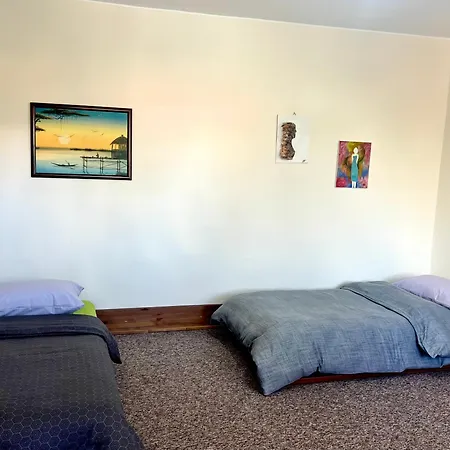 Hostel Delphi Τίρανα